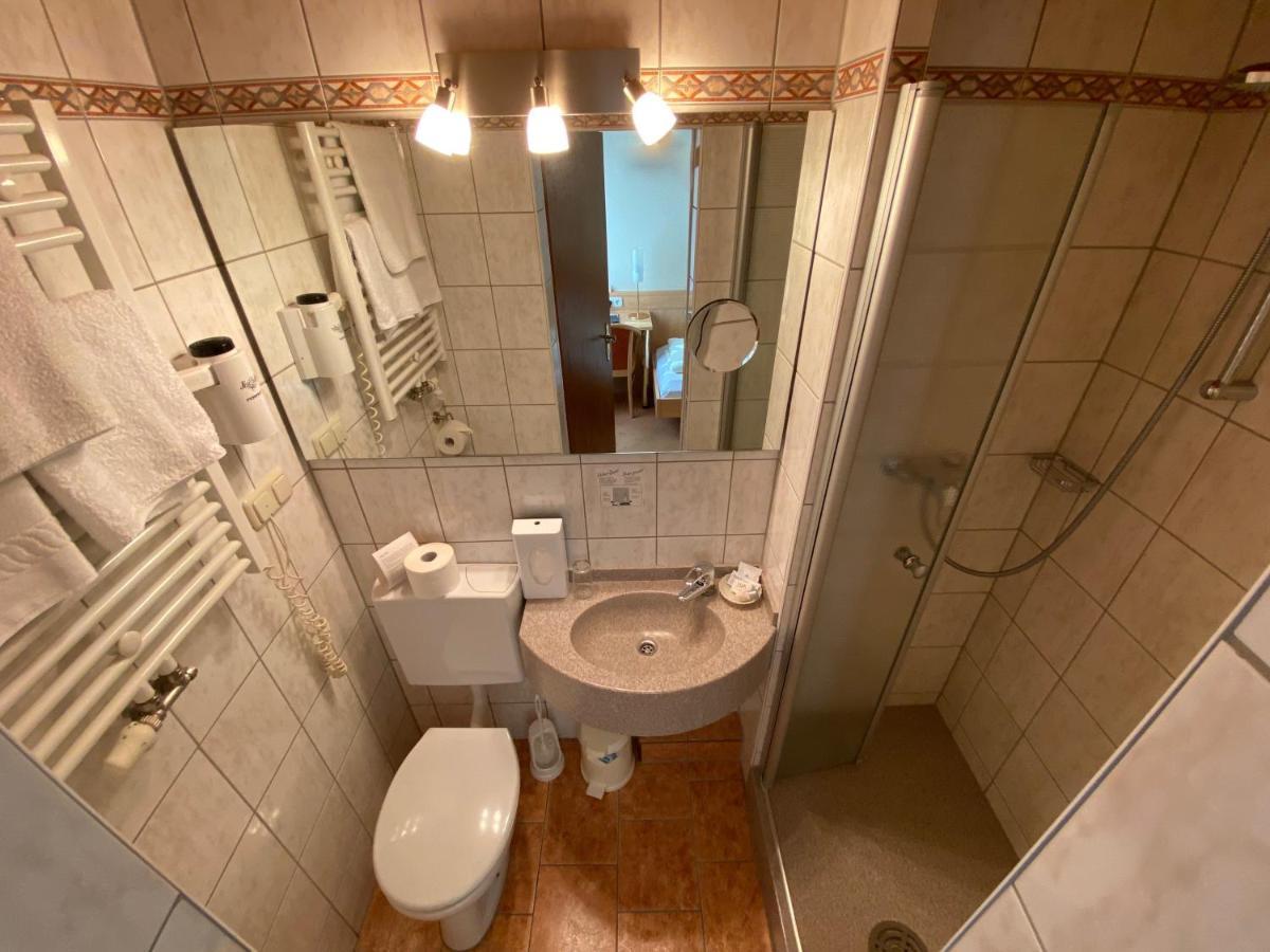 Hotel Am Schloss Darmstaedter Hof 바트 홈부르크 포어 데어 회에 외부 사진