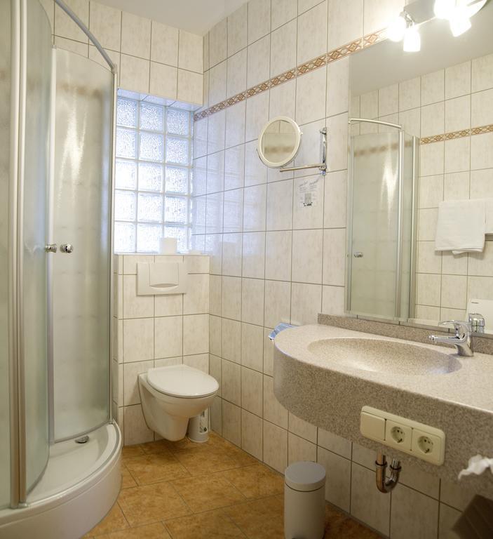 Hotel Am Schloss Darmstaedter Hof 바트 홈부르크 포어 데어 회에 객실 사진