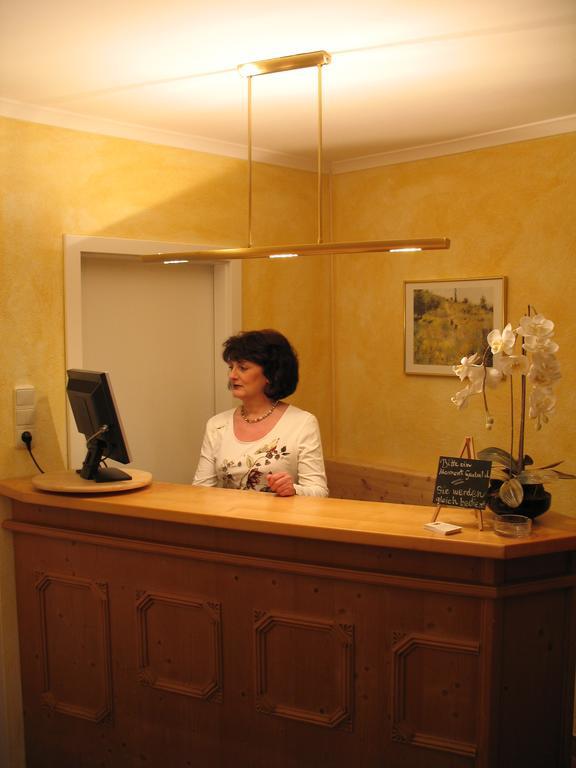 Hotel Am Schloss Darmstaedter Hof 바트 홈부르크 포어 데어 회에 외부 사진